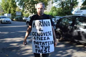 Rifiuti: "Marino, la puzza portala al tuo paese"